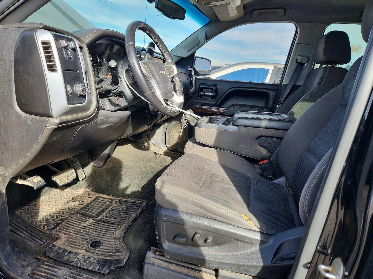 2014 GMC SIERRA C1500 SLE photo 7