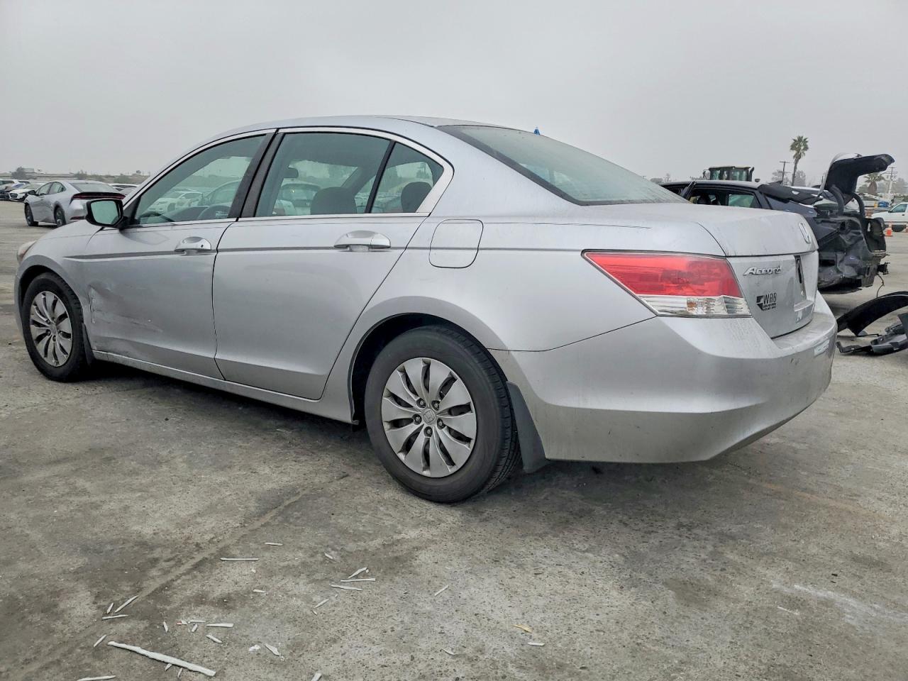 2010 HONDA ACCORD LX photo 4