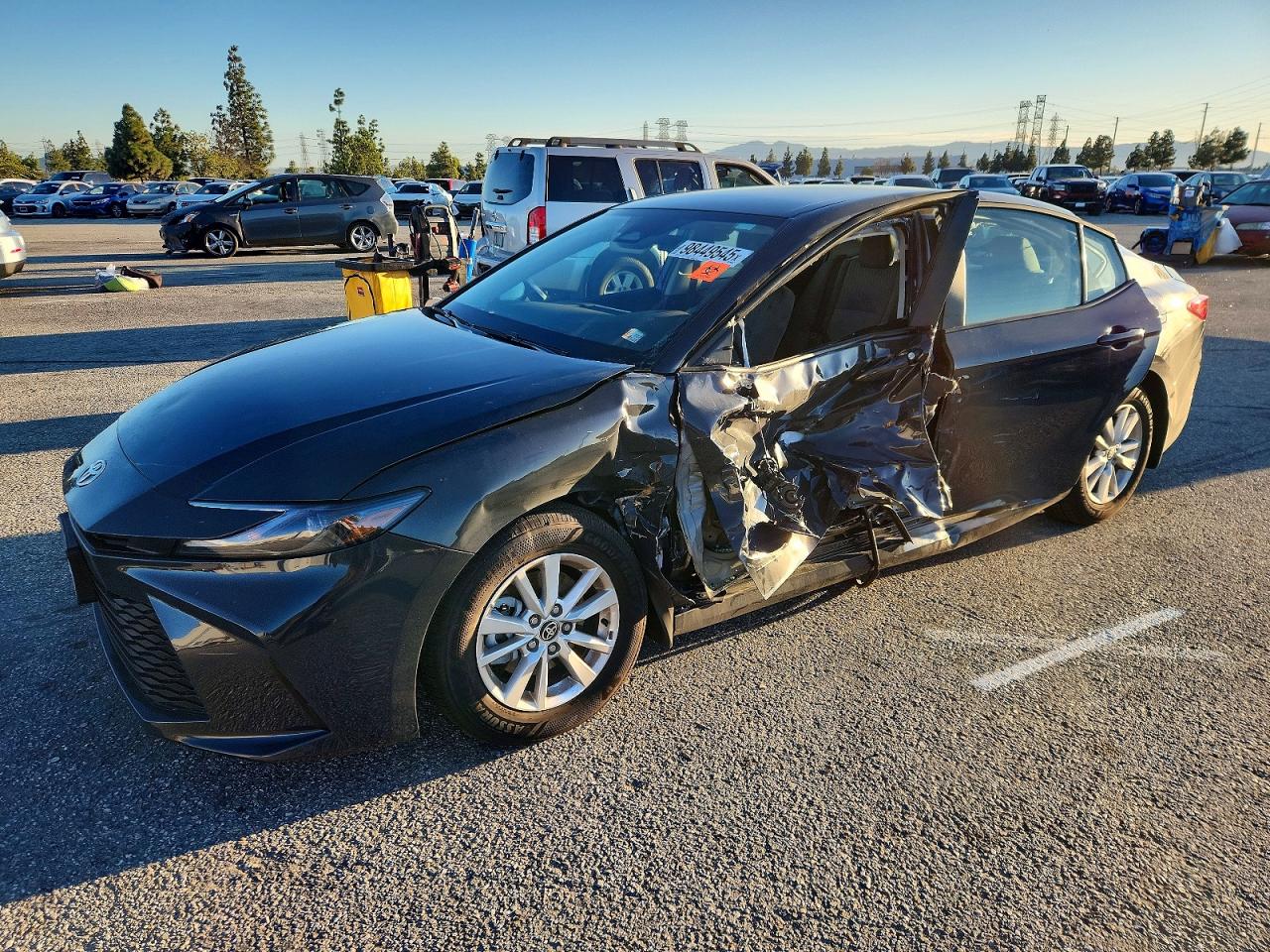 2025 TOYOTA CAMRY