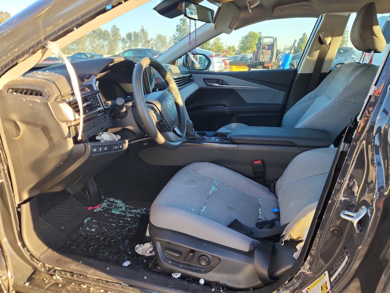2025 TOYOTA CAMRY XSE photo 13