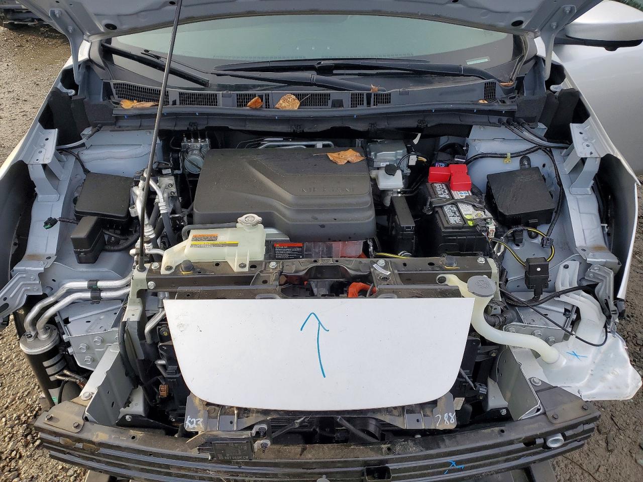 2025 NISSAN LEAF SV PLUS photo 11