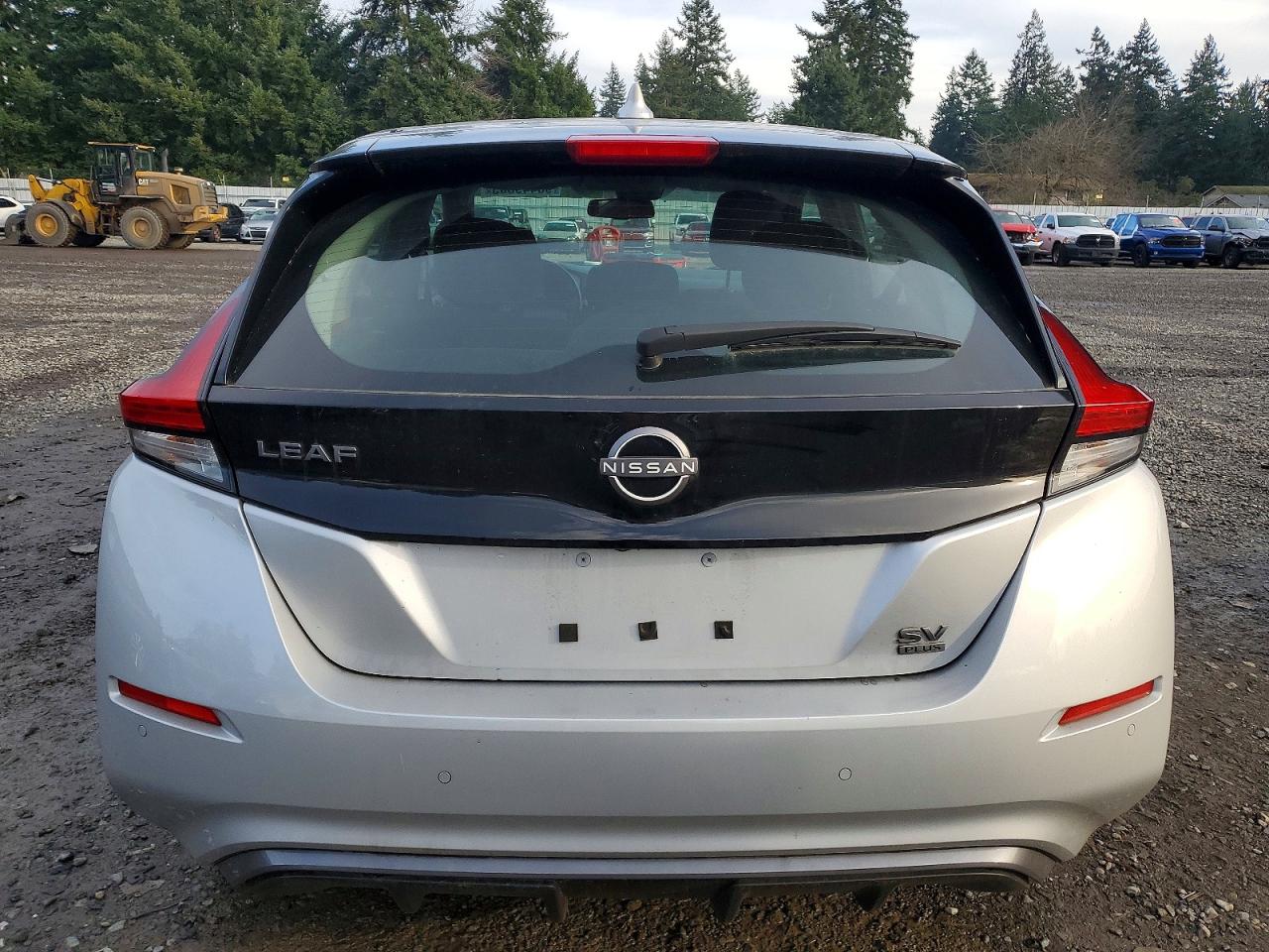 2025 NISSAN LEAF SV PLUS photo 6
