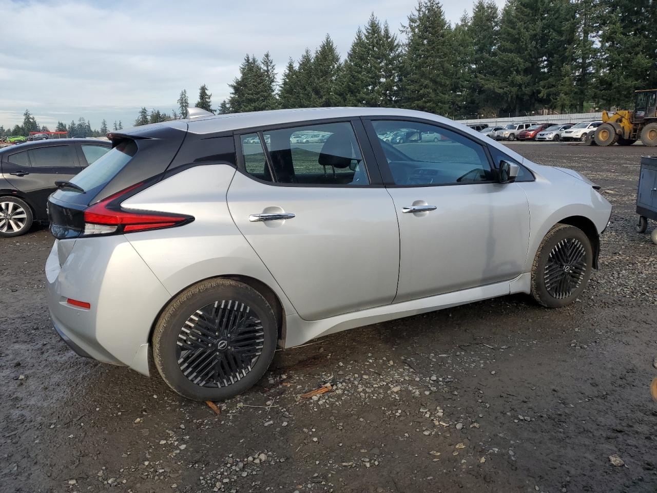 2025 NISSAN LEAF SV PLUS photo 3