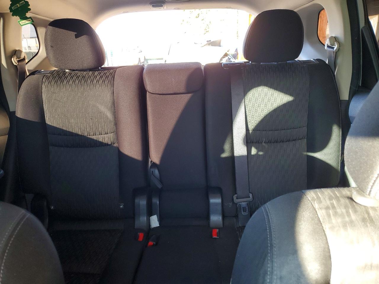 2017 NISSAN ROGUE SV photo 28