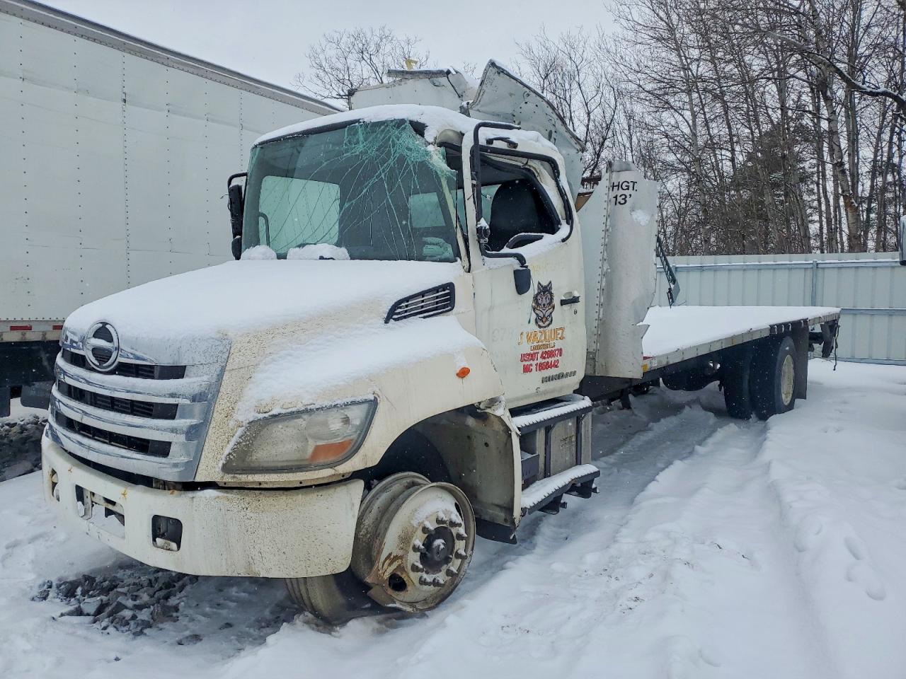2014 HINO 268 FLATBED TRUCK photo 2