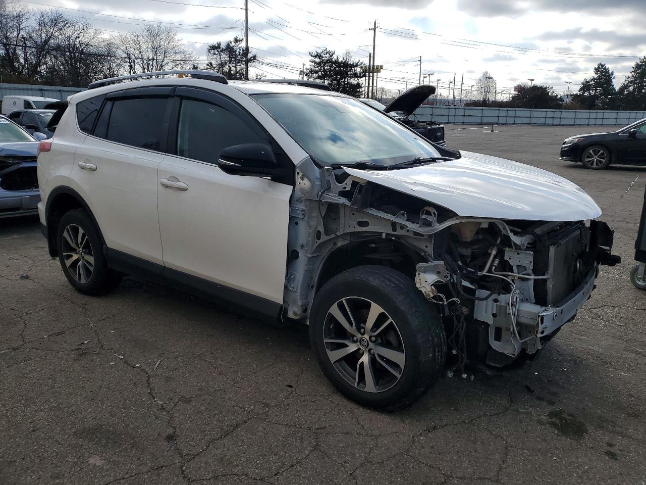 2018 TOYOTA RAV4 ADVENTURE photo 4