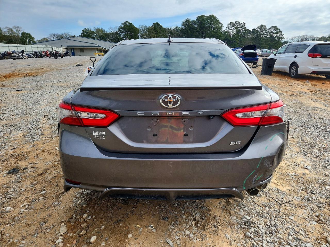 2019 TOYOTA CAMRY L photo 6