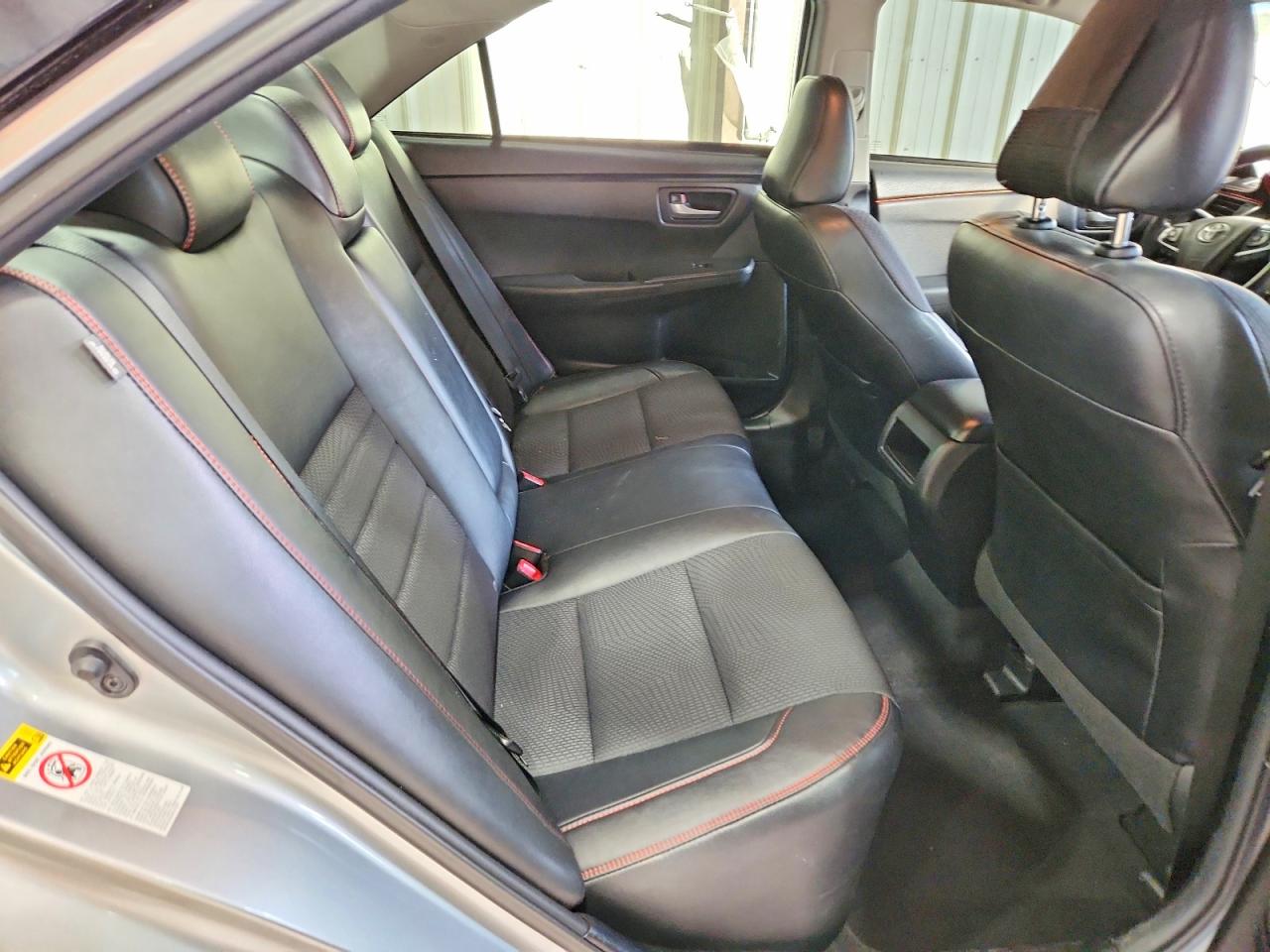 2016 TOYOTA CAMRY photo 10