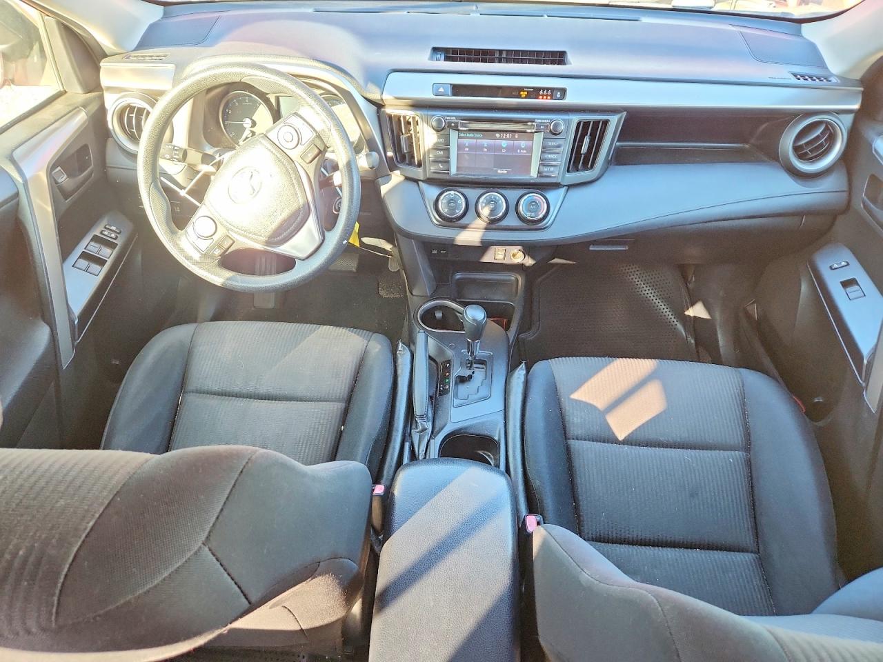 2017 TOYOTA RAV4 LE photo 22