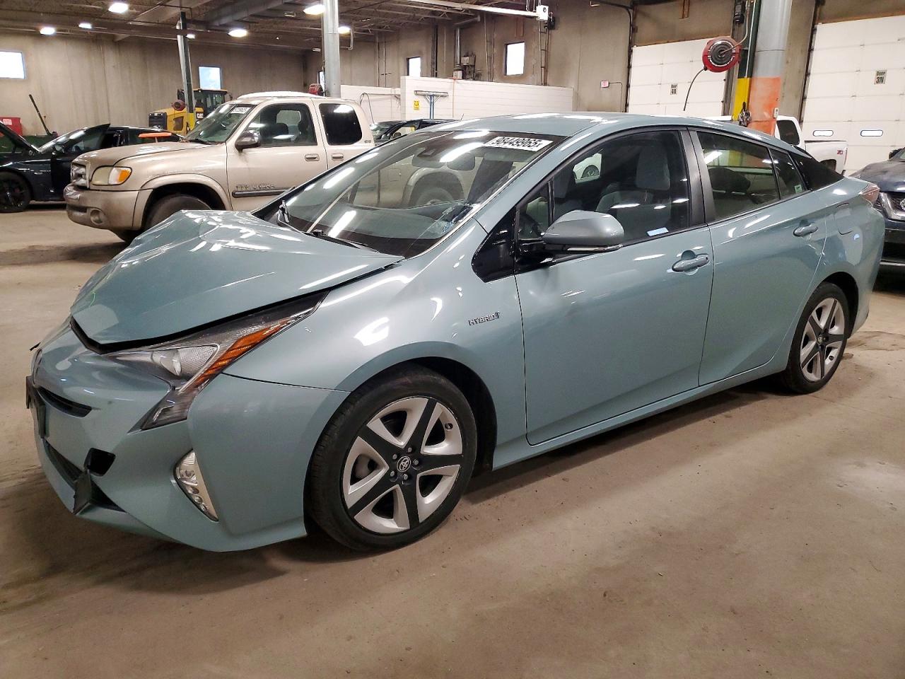 2016 TOYOTA PRIUS