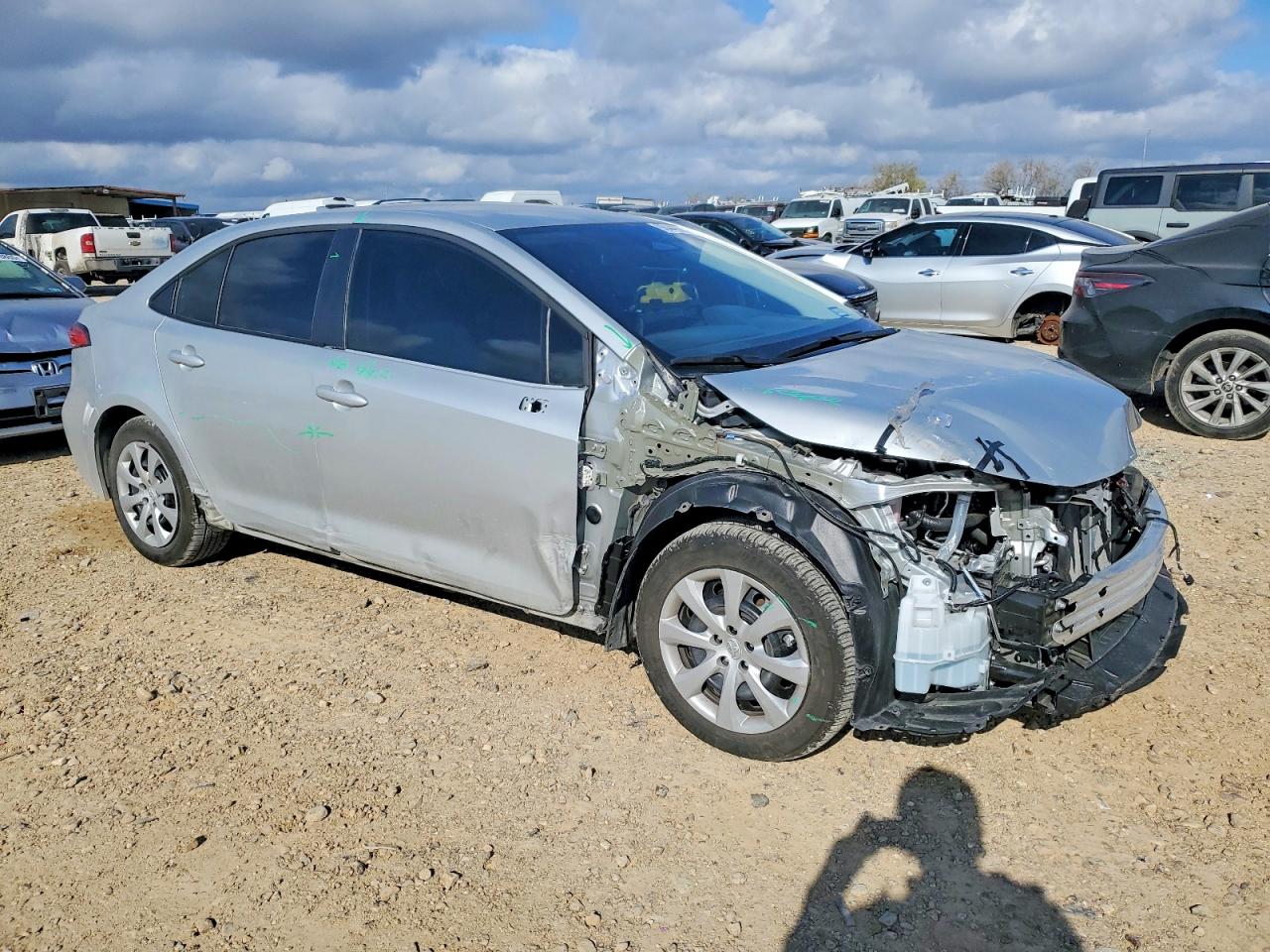 2025 TOYOTA COROLLA LE photo 10