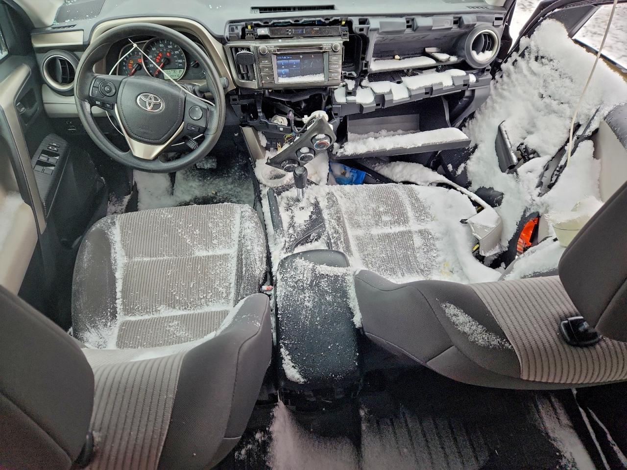 2015 TOYOTA RAV4 LE photo 8
