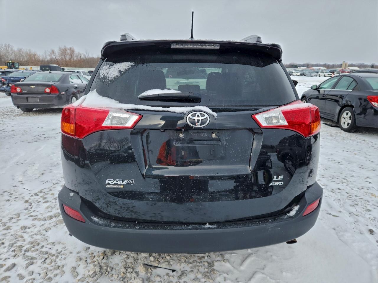 2015 TOYOTA RAV4 LE photo 6