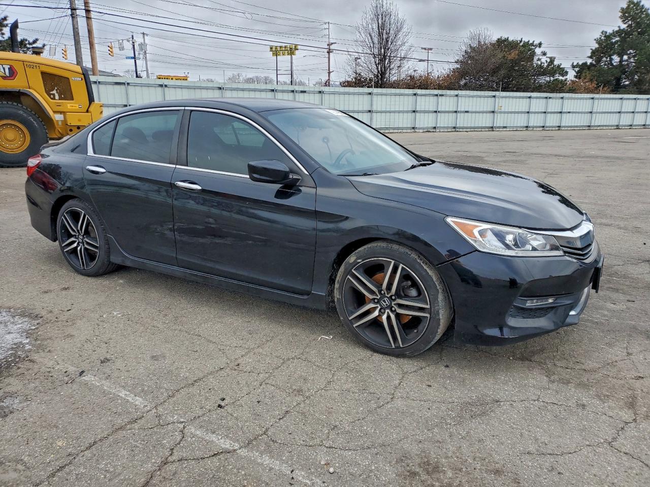 2017 HONDA ACCORD SPORT photo 4