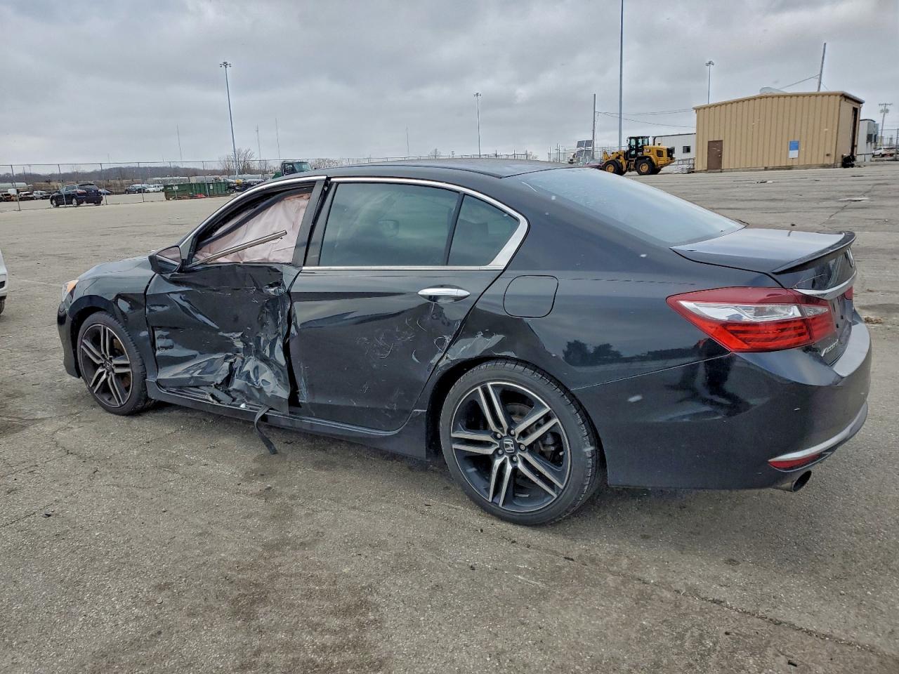 2017 HONDA ACCORD SPORT photo 2