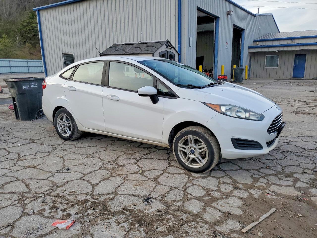 2019 FORD FIESTA SE photo 4