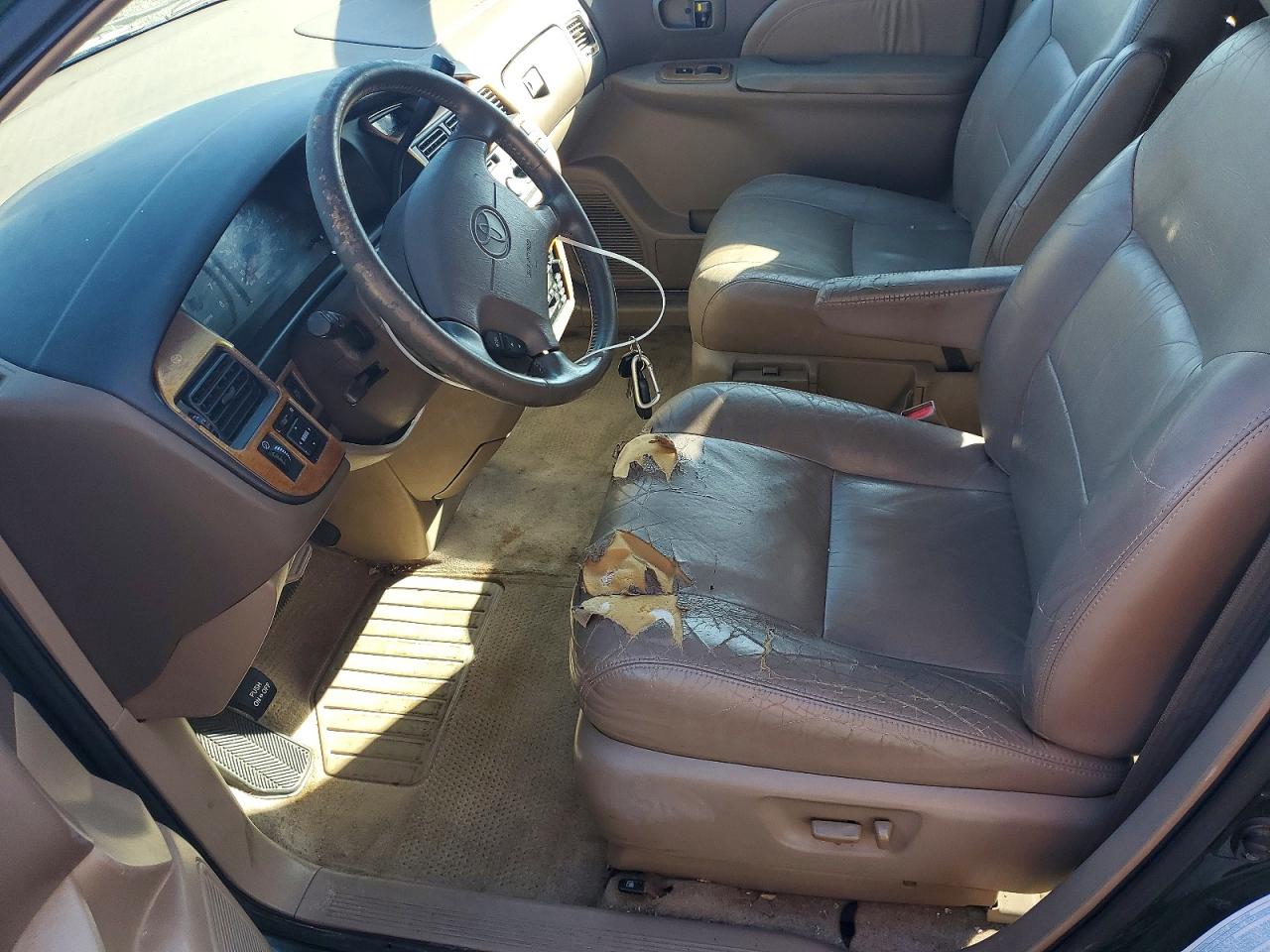 2000 TOYOTA SIENNA LE photo 13