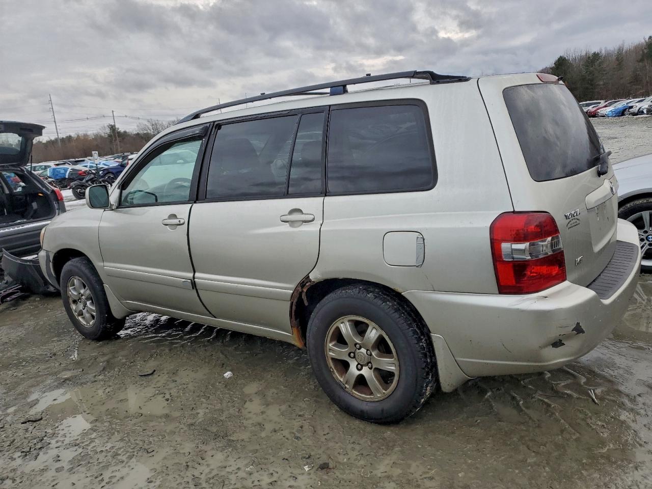 2005 TOYOTA HIGHLANDER LIMITED photo 2