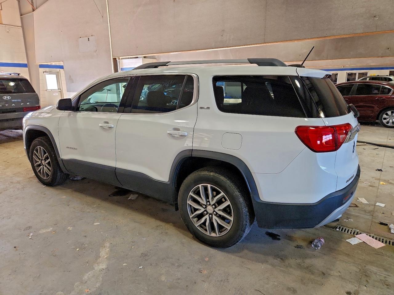 2019 GMC ACADIA SLE photo 2