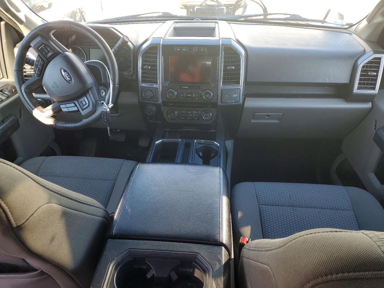 2017 FORD F150 SUPERCREW photo 8