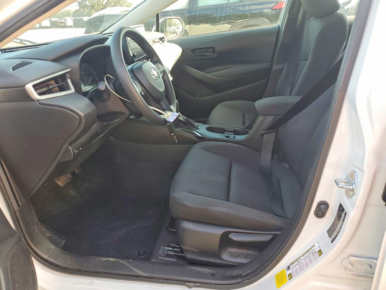 2024 TOYOTA COROLLA LE photo 7