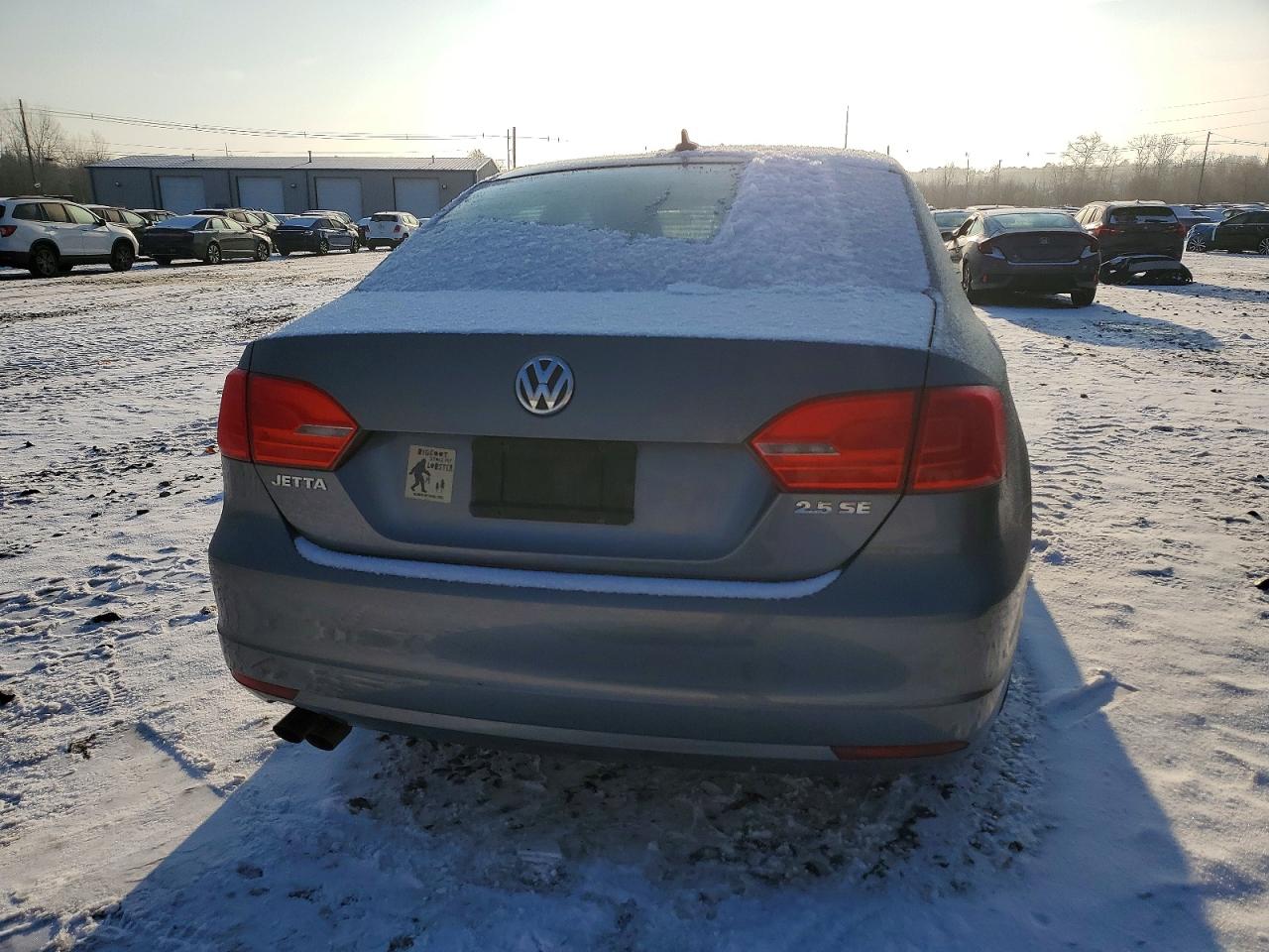 2013 VOLKSWAGEN JETTA SE photo 6