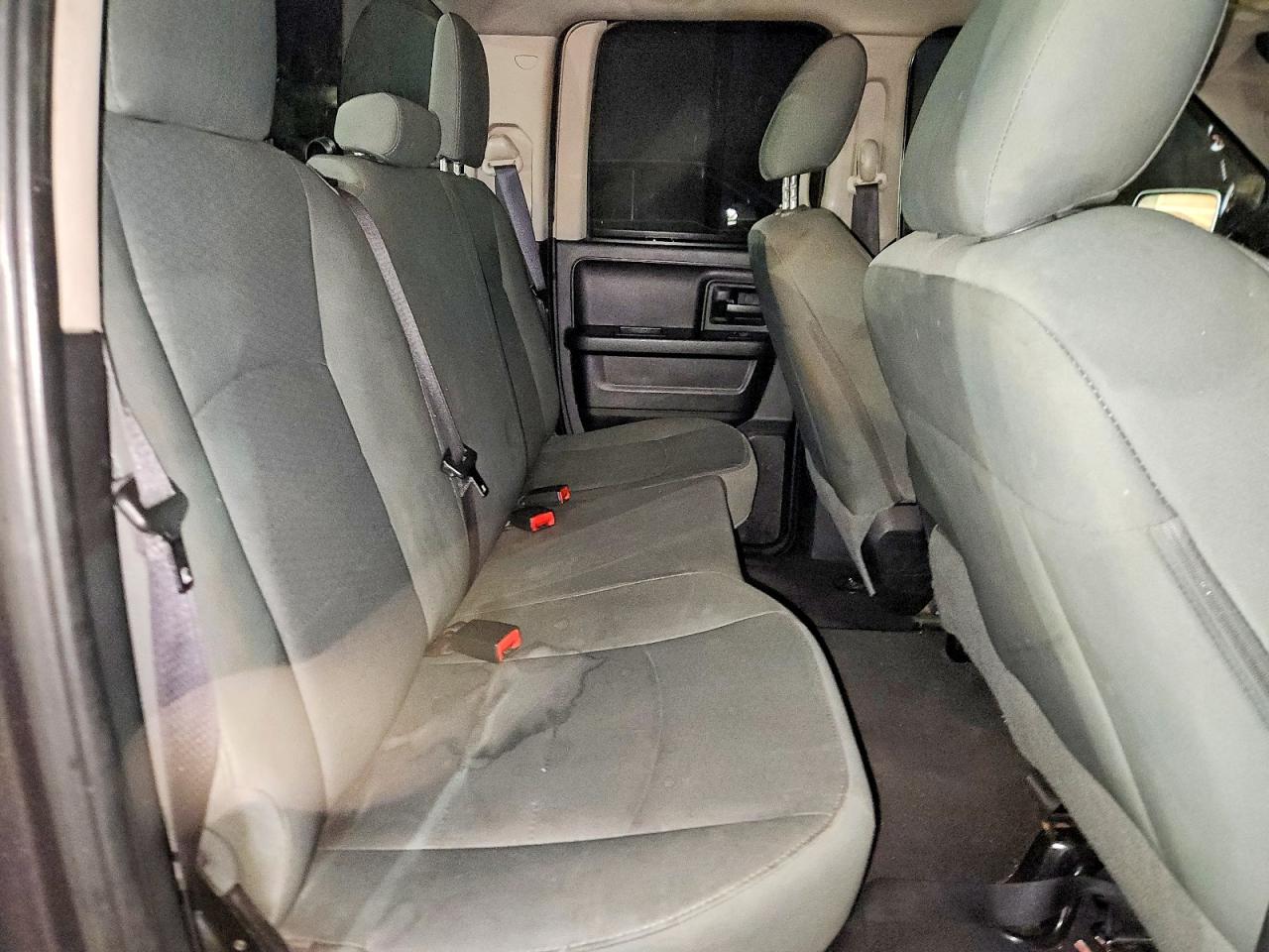 2015 RAM 1500 ST photo 10