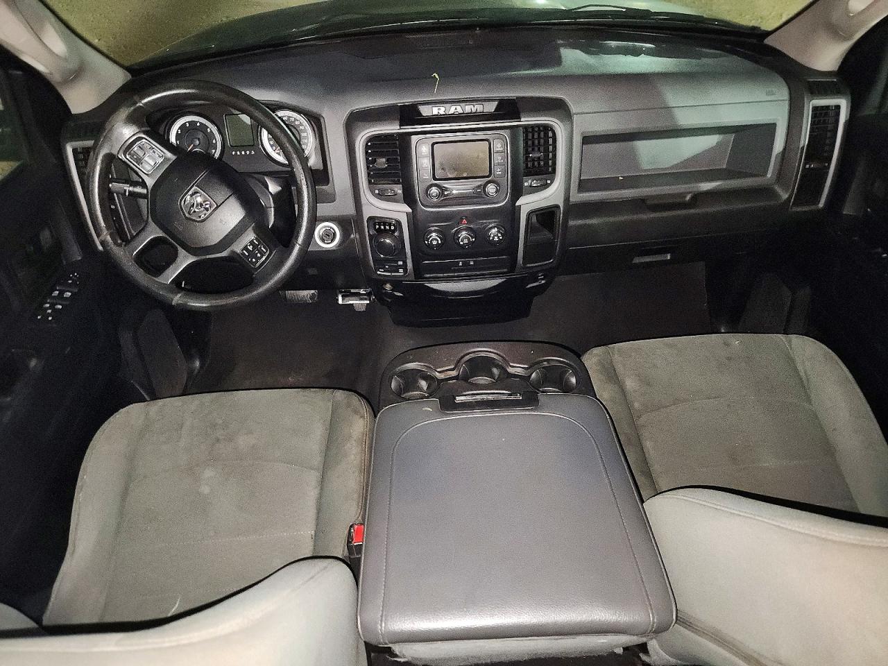 2015 RAM 1500 ST photo 8