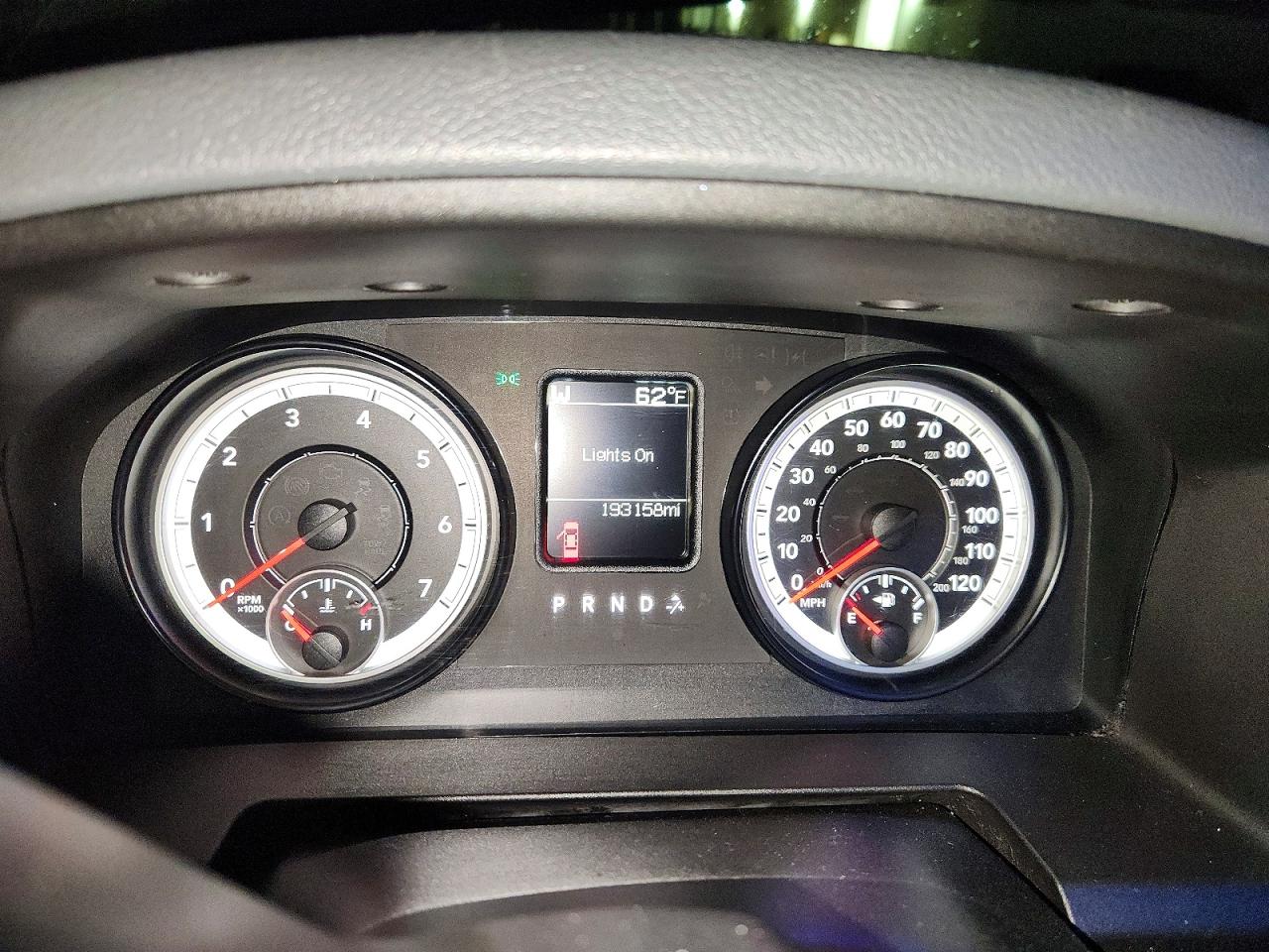 2015 RAM 1500 ST photo 9