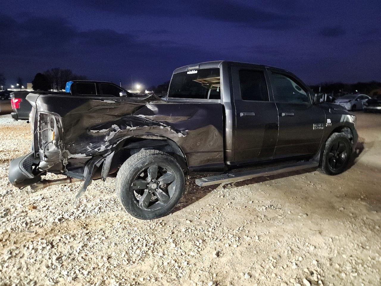 2015 RAM 1500 ST photo 3