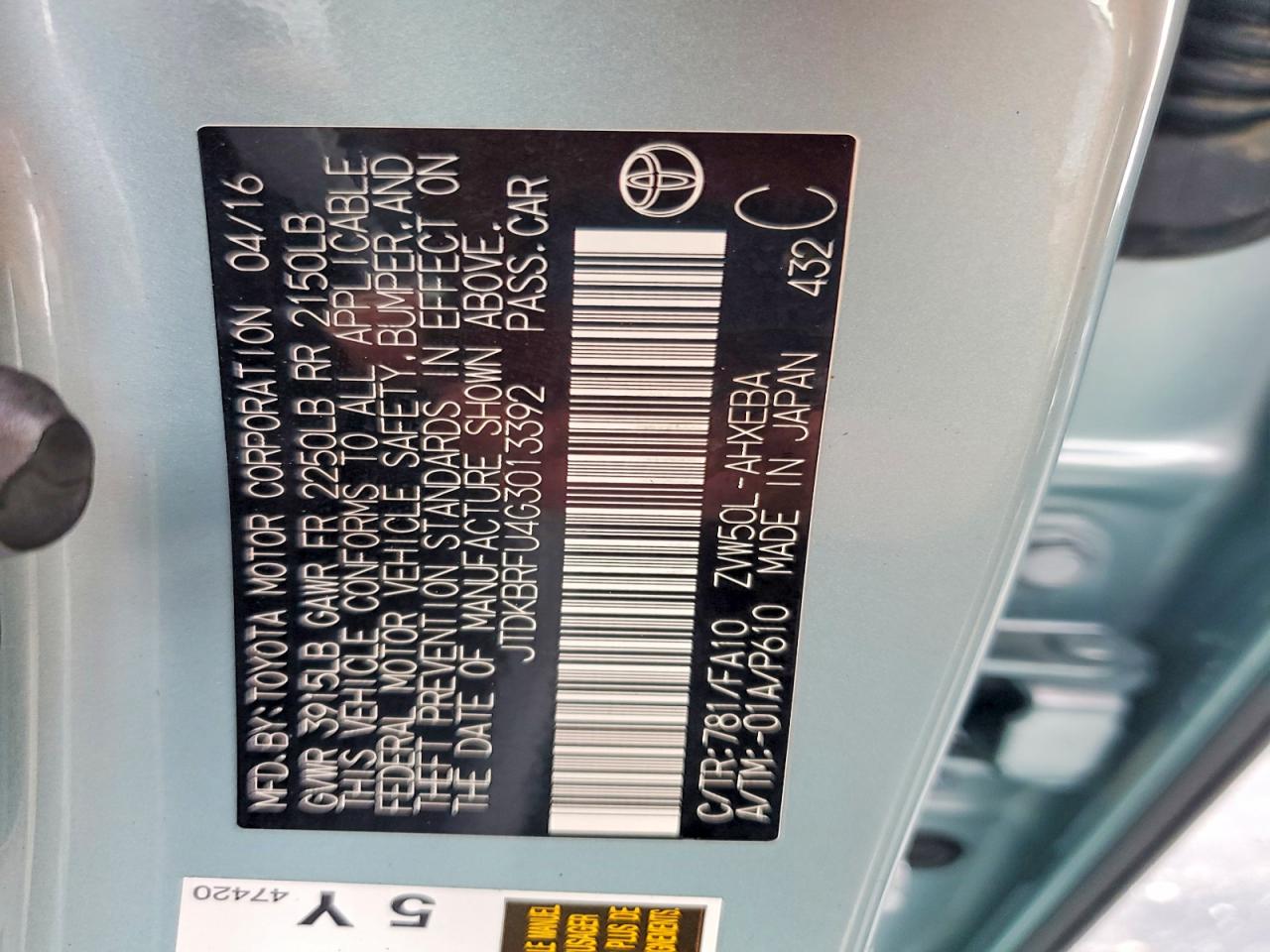 2016 TOYOTA PRIUS photo 12