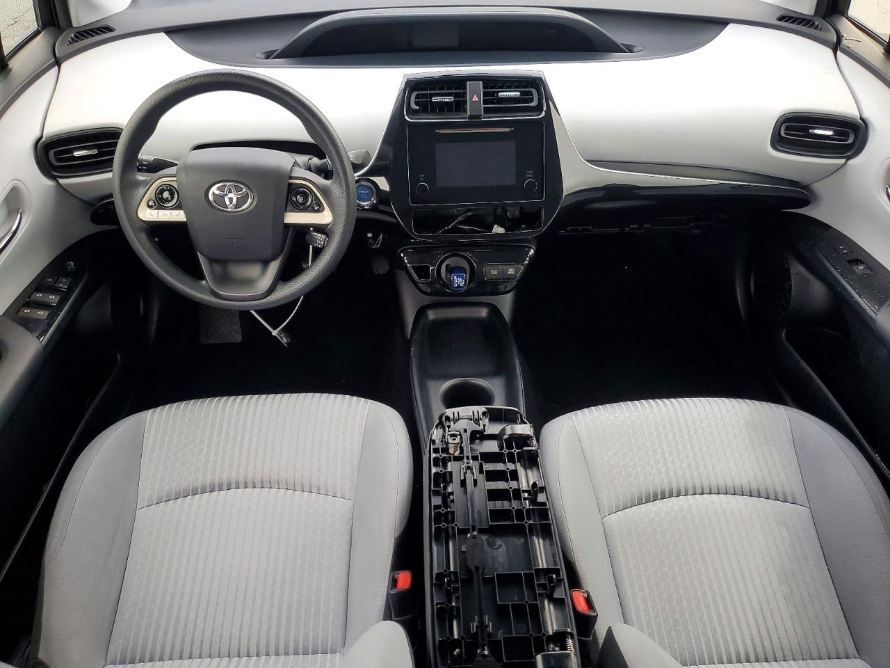 2016 TOYOTA PRIUS photo 8