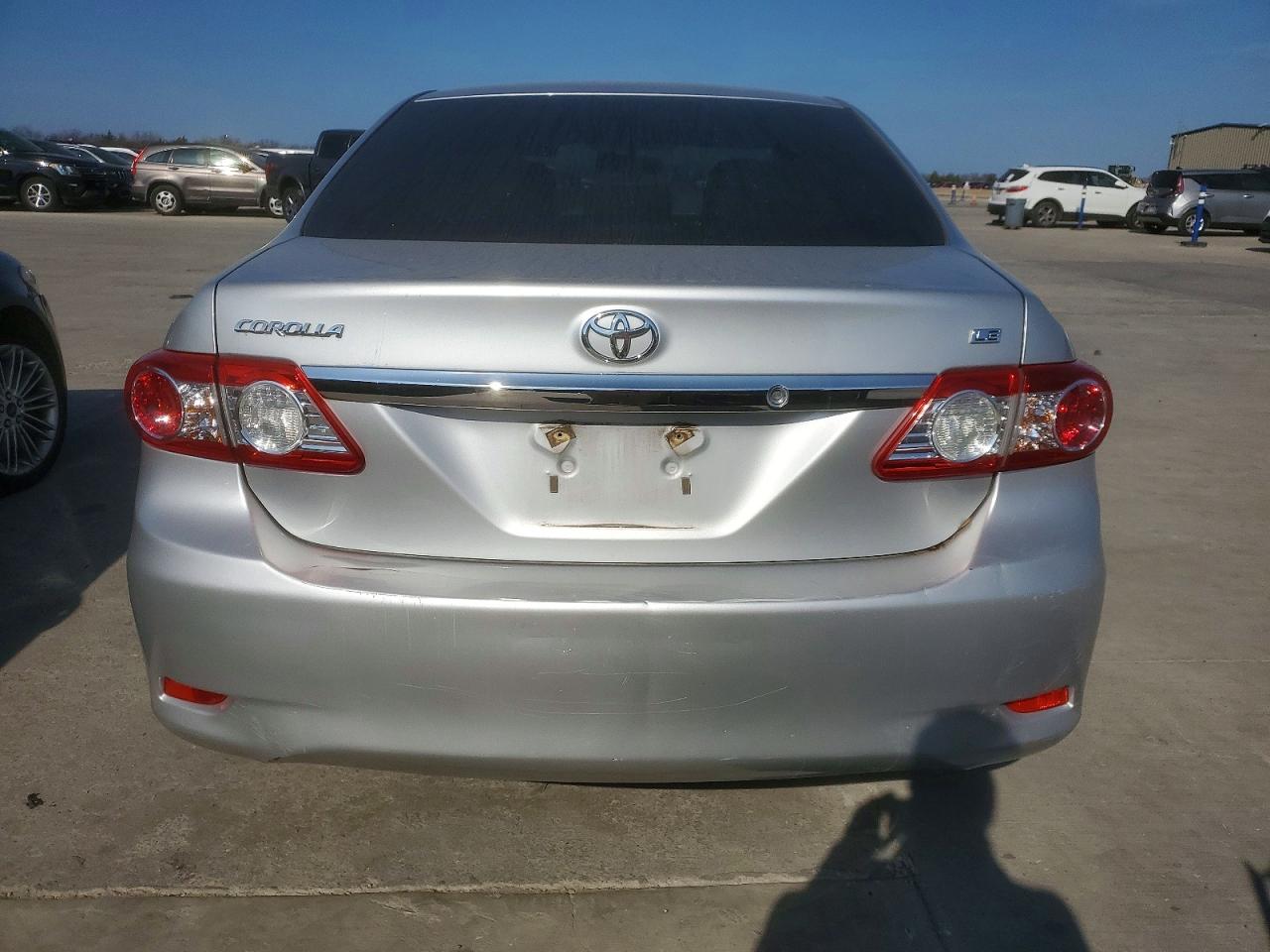 2011 TOYOTA COROLLA BASE photo 6