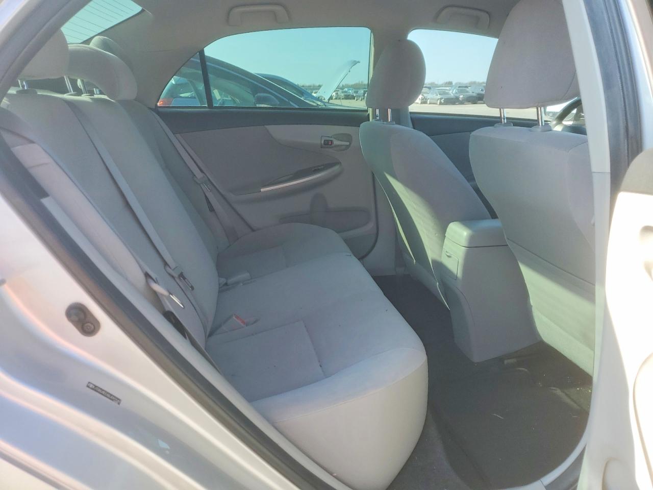 2011 TOYOTA COROLLA BASE photo 10