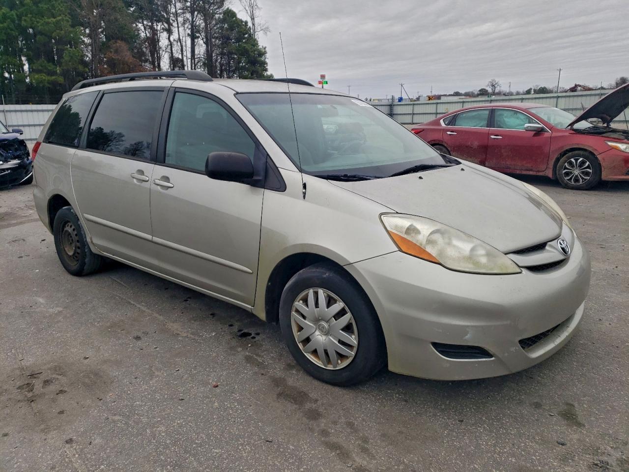 2008 TOYOTA SIENNA CE photo 7