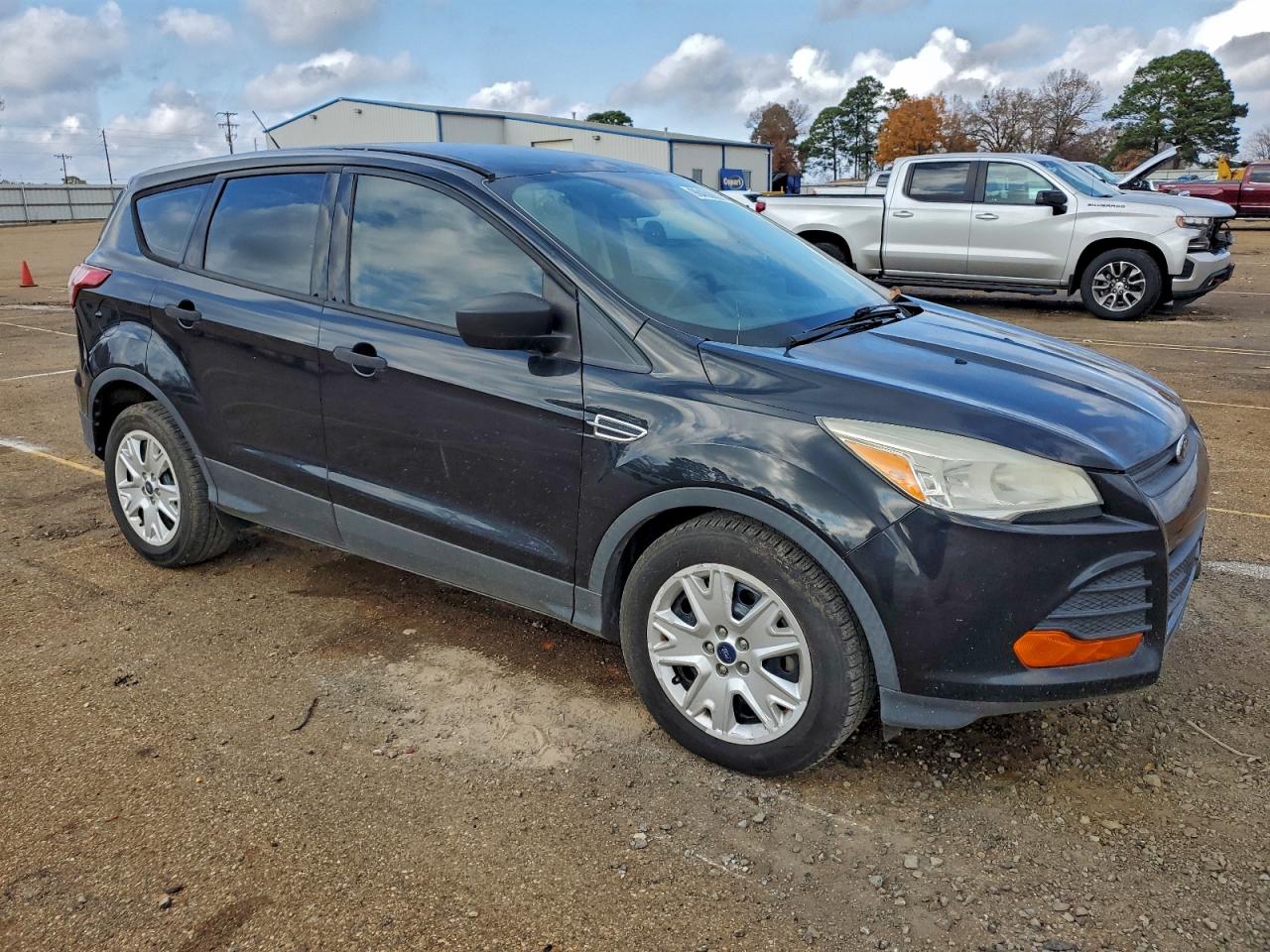2015 FORD ESCAPE S photo 4