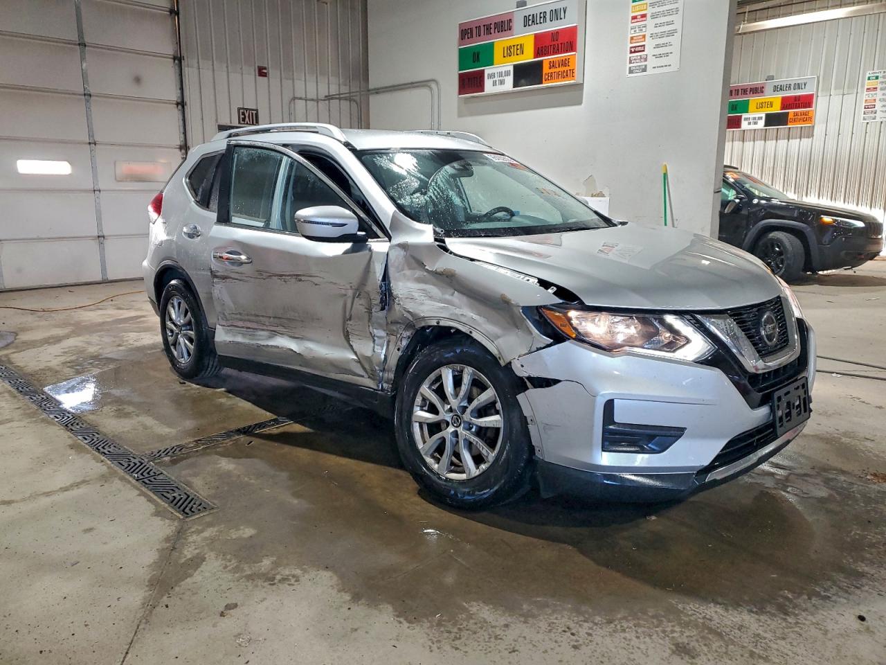 2019 NISSAN ROGUE S photo 4