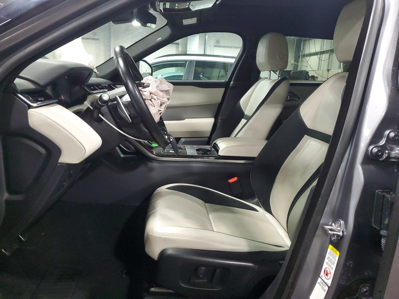 2020 LAND ROVER RANGE ROVER VELAR R-DYNAMIC S photo 13