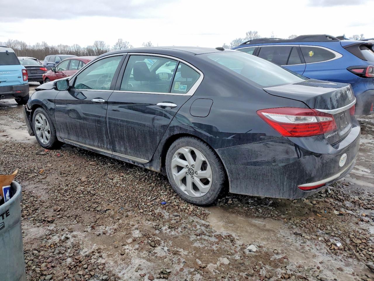2017 HONDA ACCORD EX photo 2