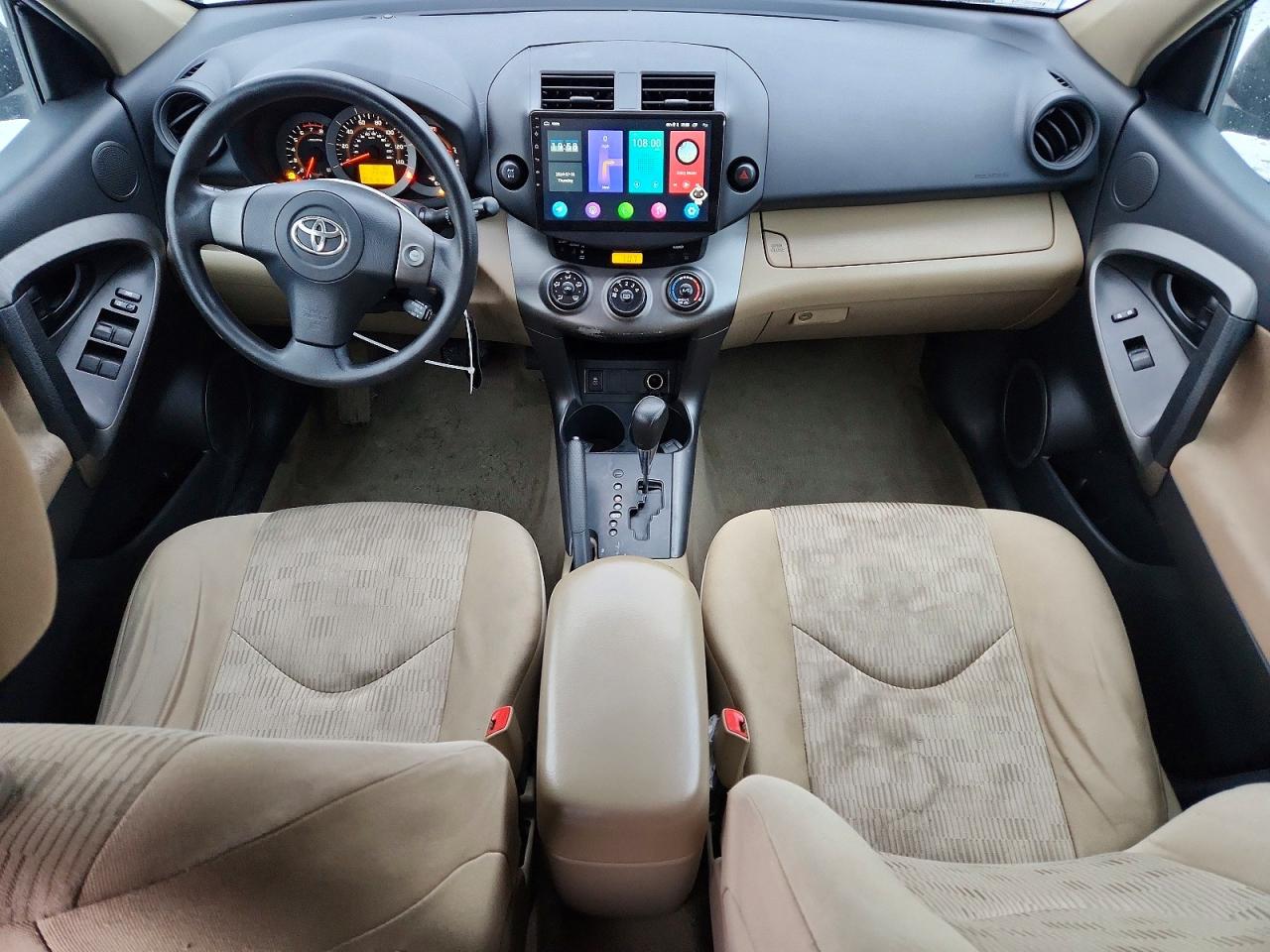 2011 TOYOTA RAV4 photo 8