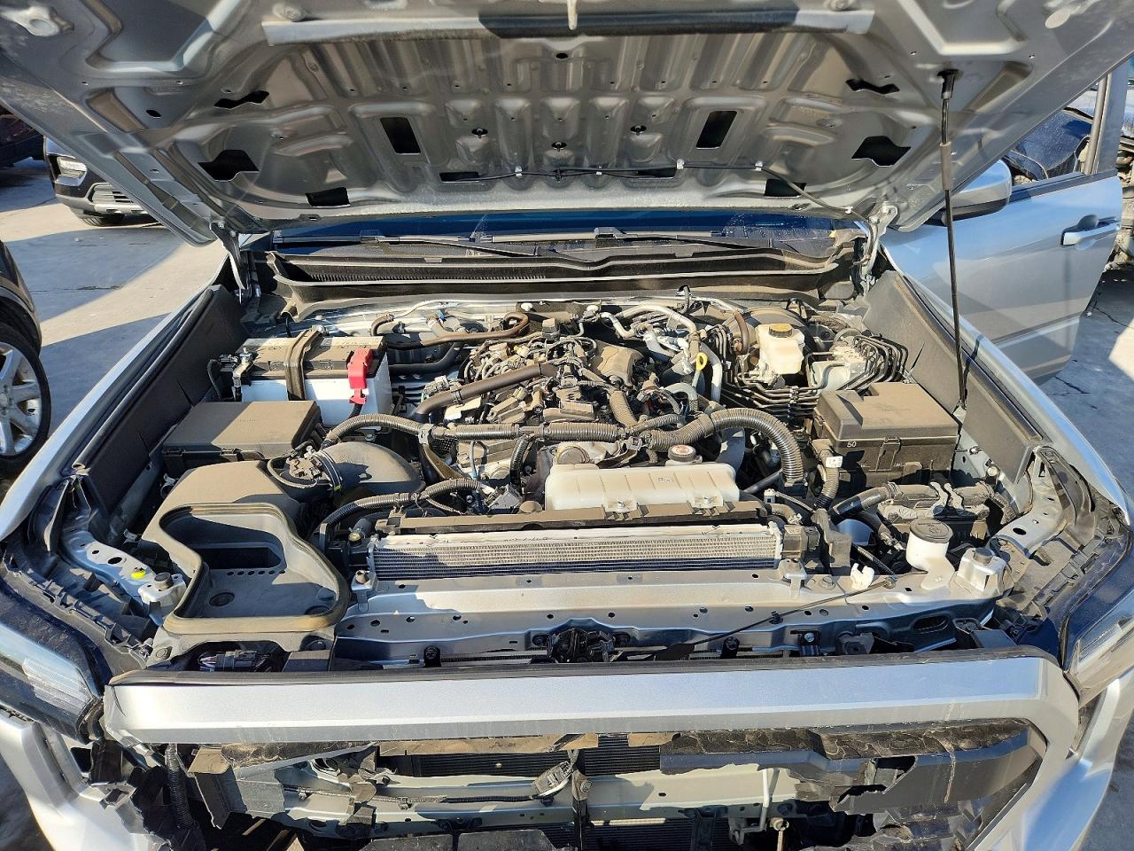 2024 TOYOTA TACOMA DOUBLE CAB photo 11