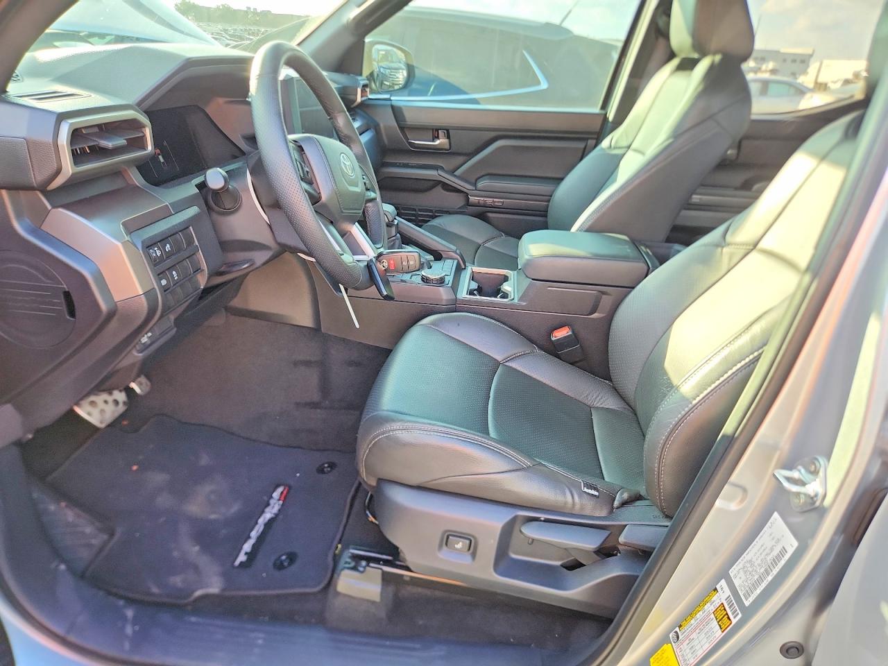 2024 TOYOTA TACOMA DOUBLE CAB photo 7