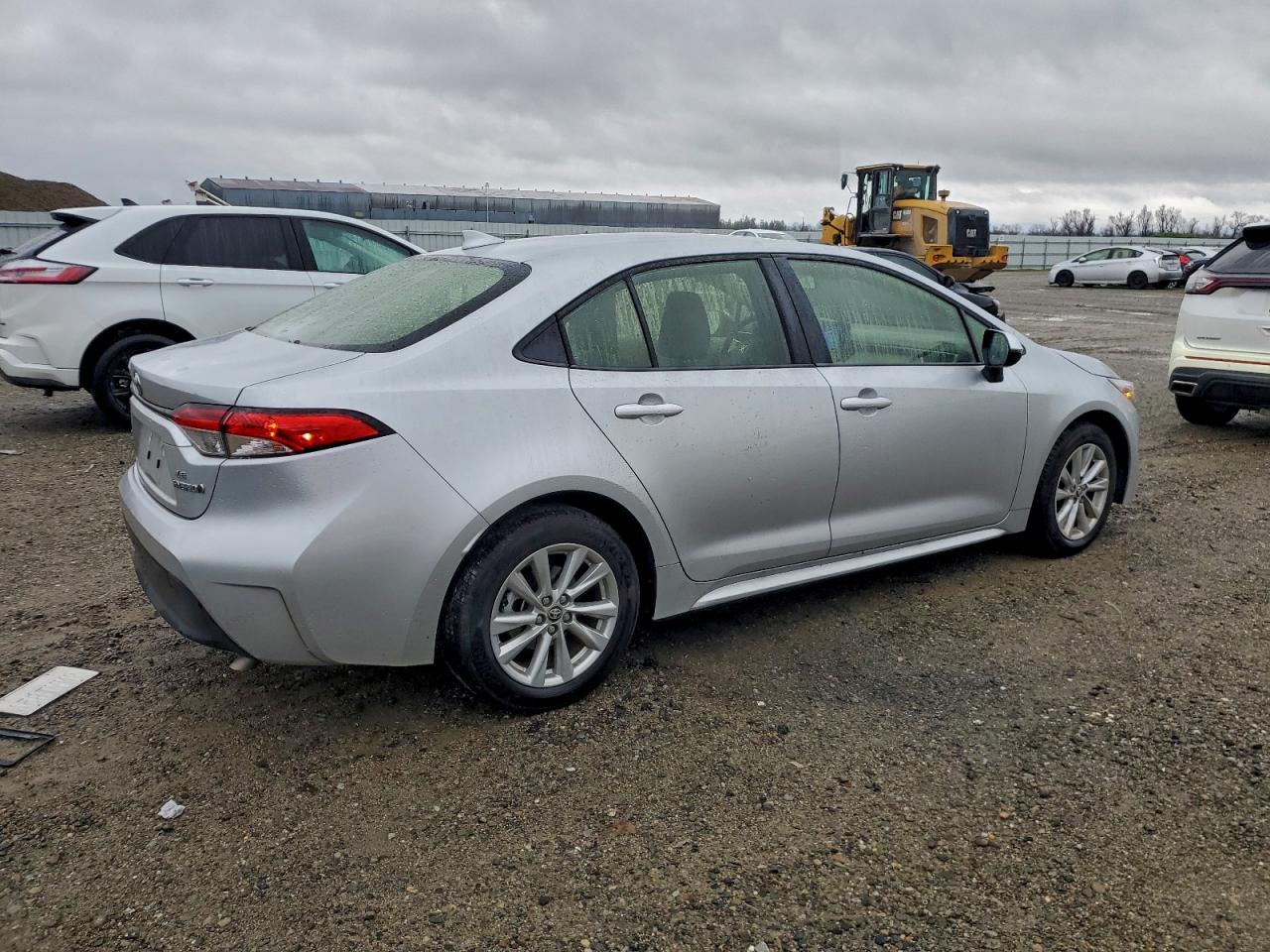 2024 TOYOTA COROLLA LE photo 3