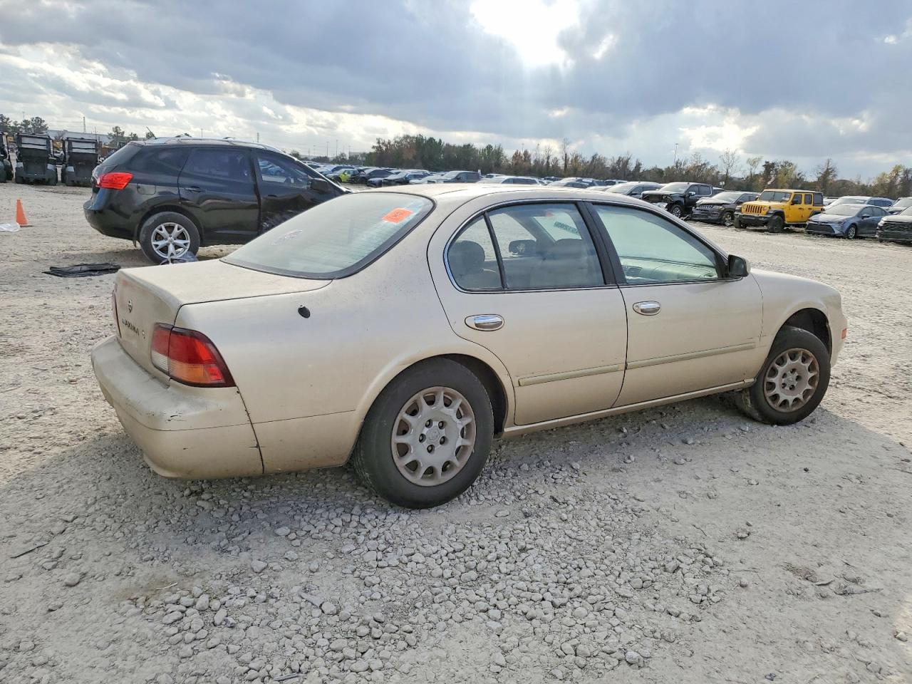 1998 NISSAN MAXIMA GLE photo 3