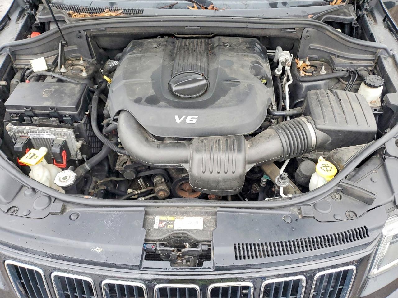 2014 JEEP GRAND CHEROKEE LAREDO photo 12