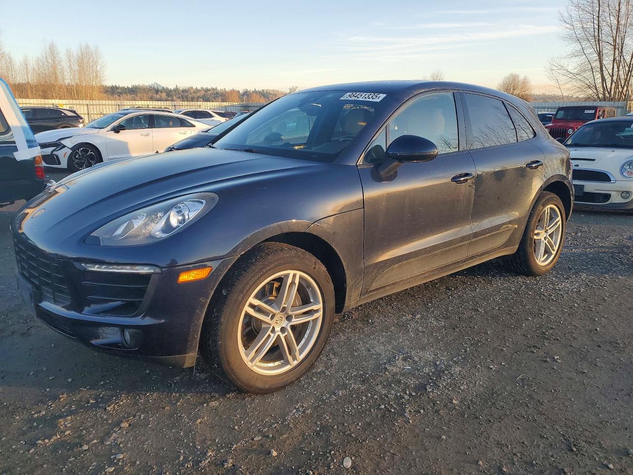 2017 PORSCHE MACAN photo 2