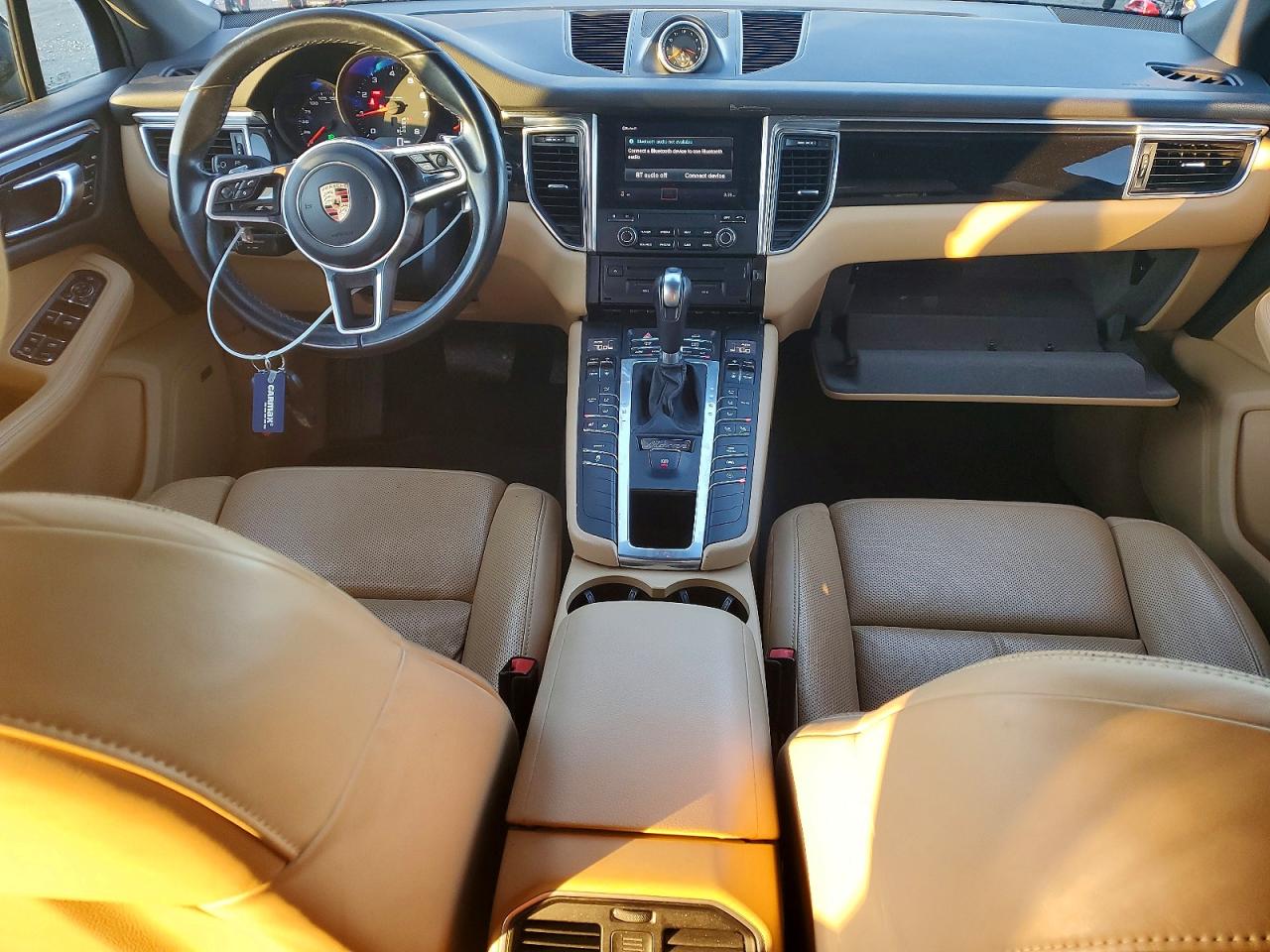 2017 PORSCHE MACAN photo 15
