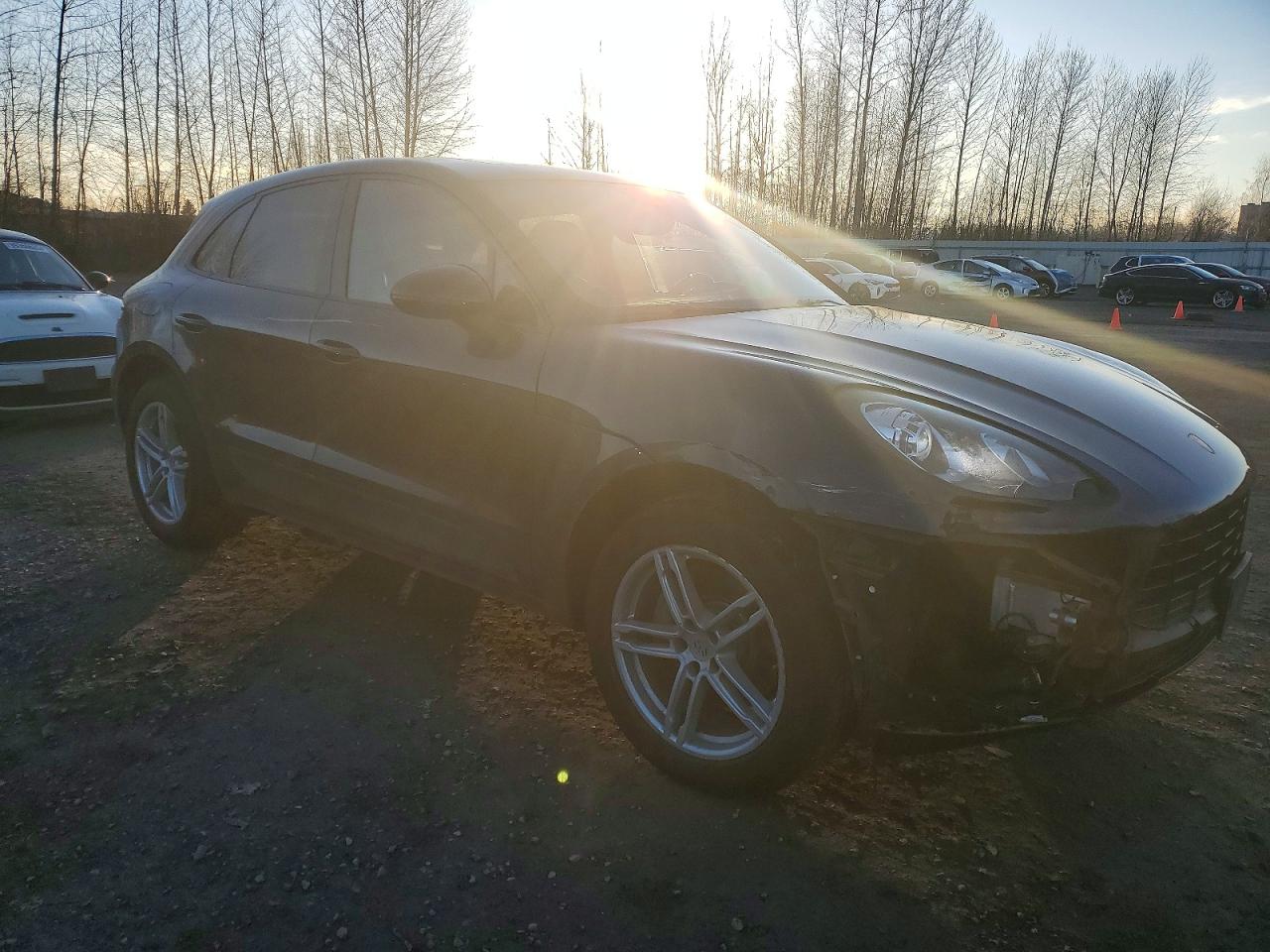 2017 PORSCHE MACAN photo 7