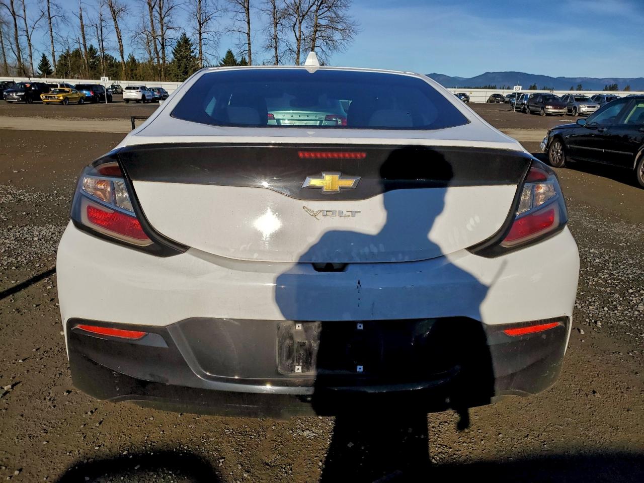 2017 CHEVROLET VOLT LT photo 6