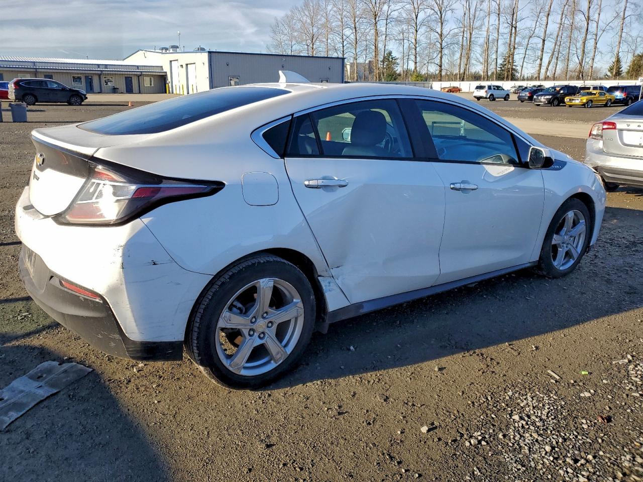 2017 CHEVROLET VOLT LT photo 3